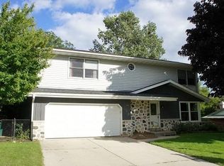 1698 2nd Ave, Grafton, WI 53024