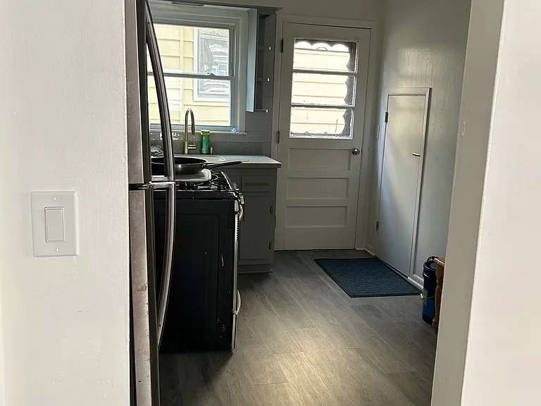 95 N 16th St #1 — Photo 7