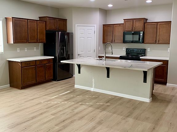 4th image of 26291 N 107th Dr