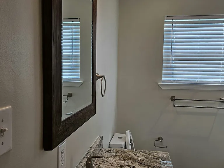 8709 Apricot St — Photo 40