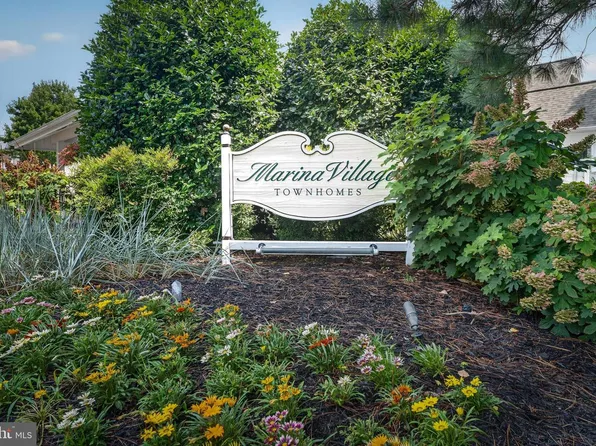 953 Yacht Club Dr, Ocean Pines, MD 21811