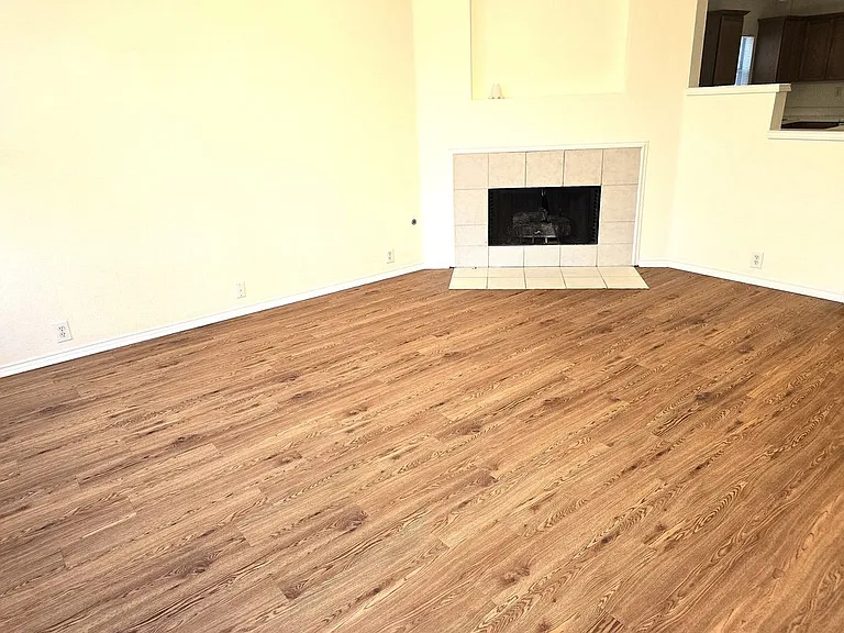 1802 Berkley Ave — Photo 9