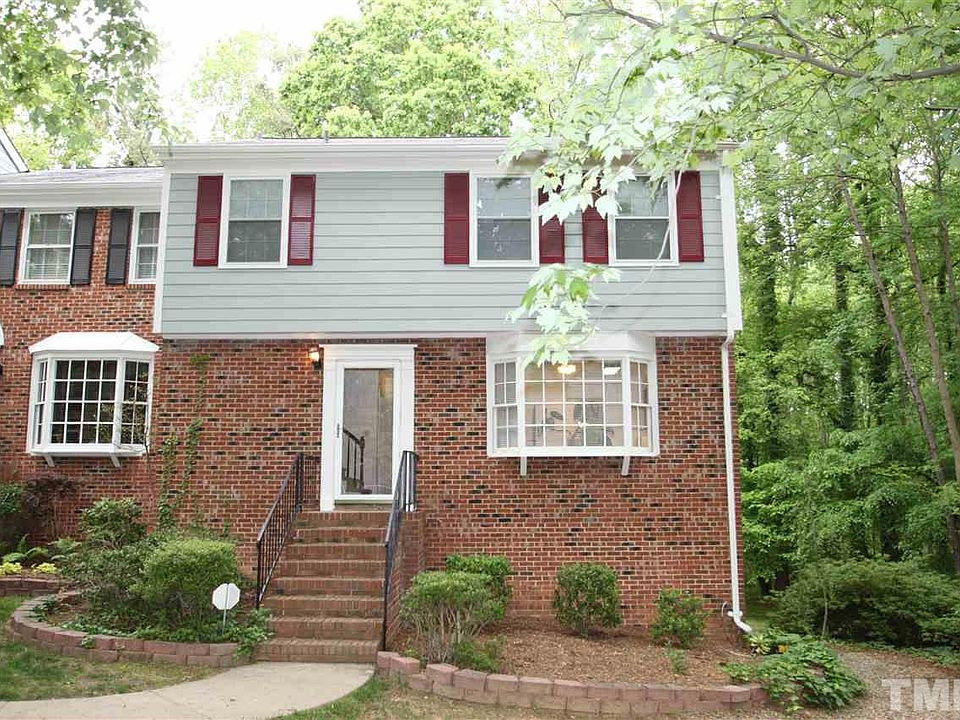 2nd image of 715 Collington Dr