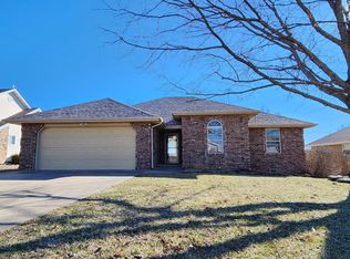 530 S Flint Ave, Bolivar, MO 65613