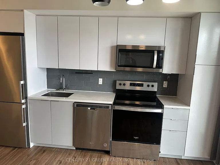 7 Erie Ave #309 — Photo 18