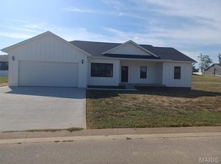 381 Golden Ln, Poplar Bluff, MO 63901