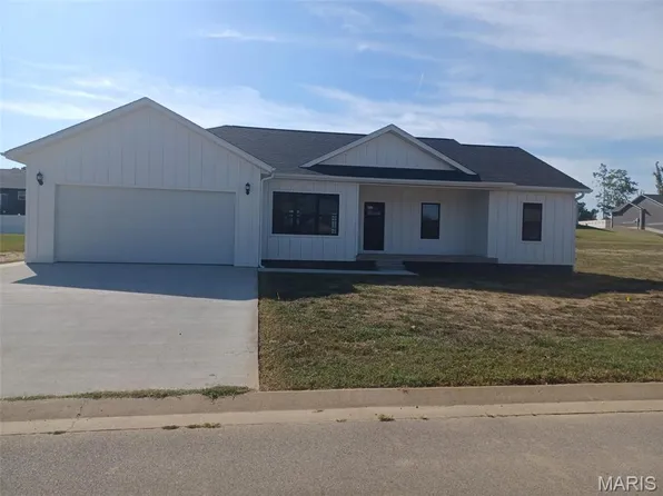 381 Golden Ln, Poplar Bluff, MO 63901