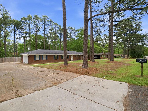 2nd image of 108 Parkwood Dr