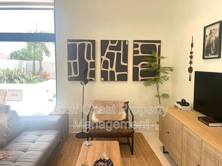 1558 4th St #208 — Photo 3