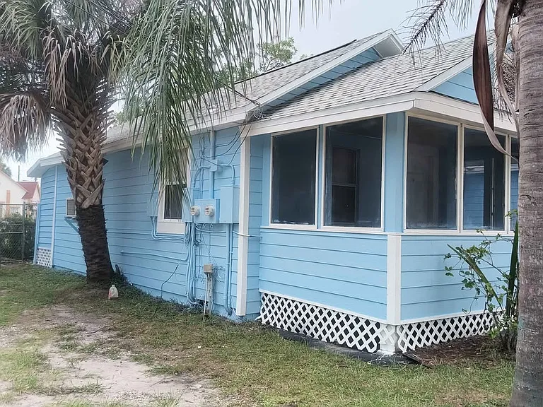 722 Palmway St — Photo 18