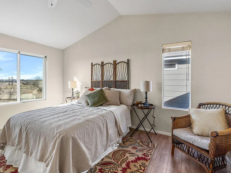 1657 Falcon Ridge Dr — Photo 23