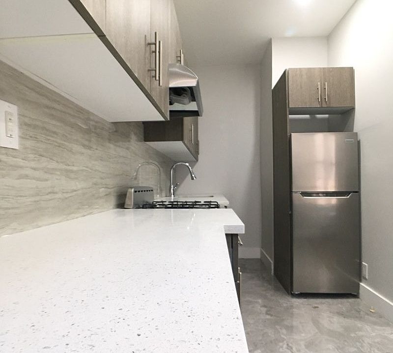 2nd image of 2110 Westbury Ct APT 3N