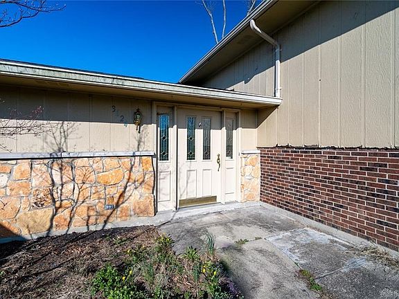 2nd image of 3624 Meadowcourt Dr