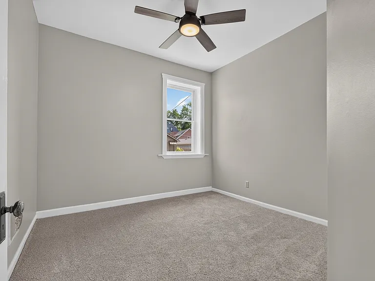 4325 Maryland Ave — Photo 20