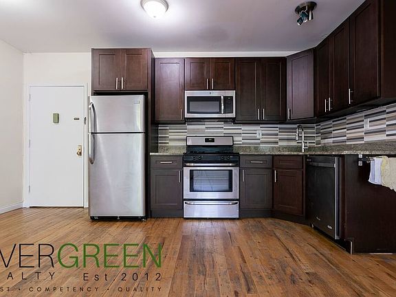 2nd image of 259 15th St APT 201