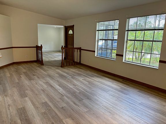 3rd image of 1014 5th Ave