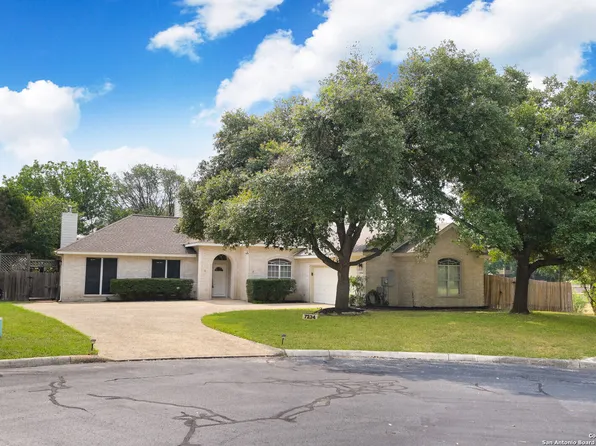 7234 CHARTWELL CIR, Boerne, TX 78015