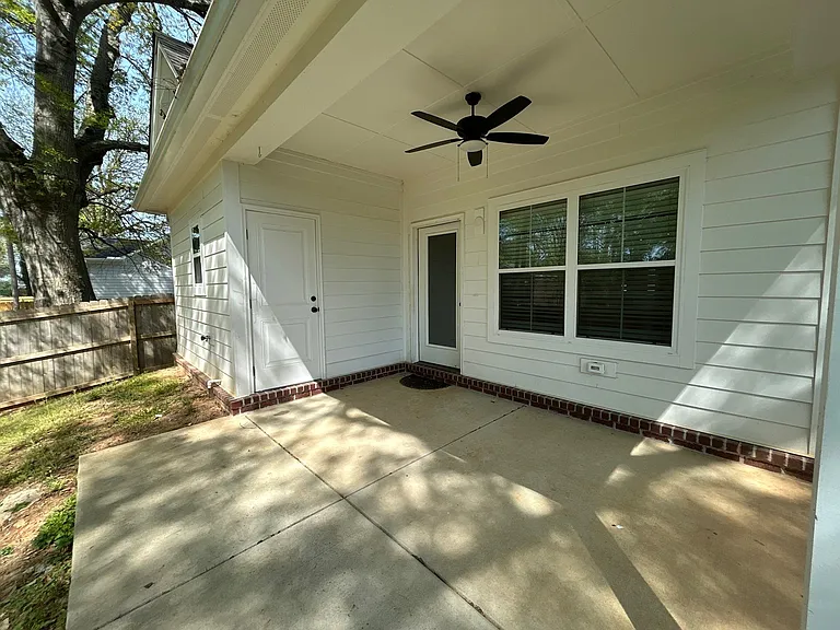 244 Linden St — Photo 11