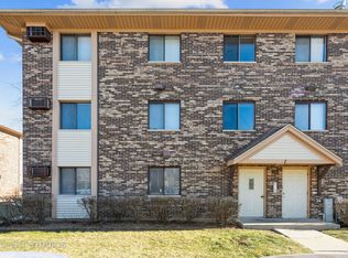 1 Parkside Ct APT 5, Vernon Hills, IL 60061