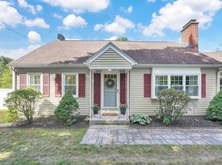 9 Longview Dr, Wilbraham, MA 01095