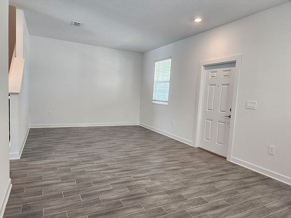4th image of 3029 Ella Way