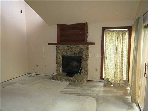 2nd image of 211 Pinesong Dr