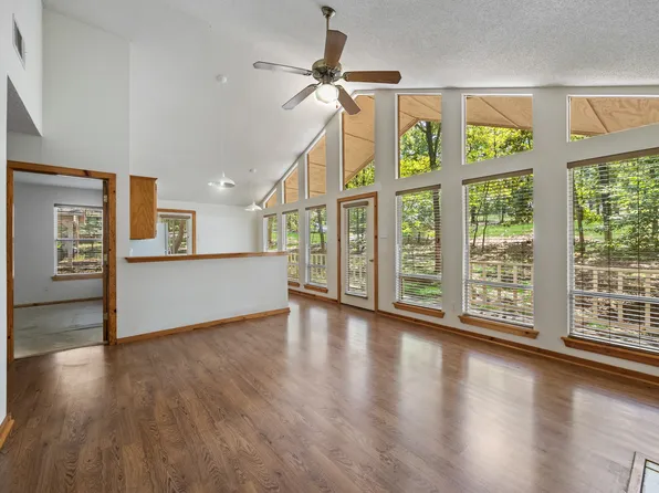 142 Primrose Cv, Holly Lake Ranch, TX 75765