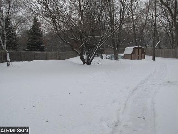 4th image of 9829 Cord St NE