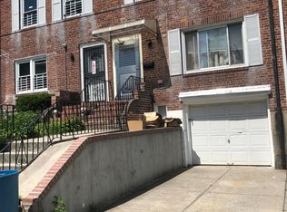 7044 175th St, Fresh Meadows, NY 11365