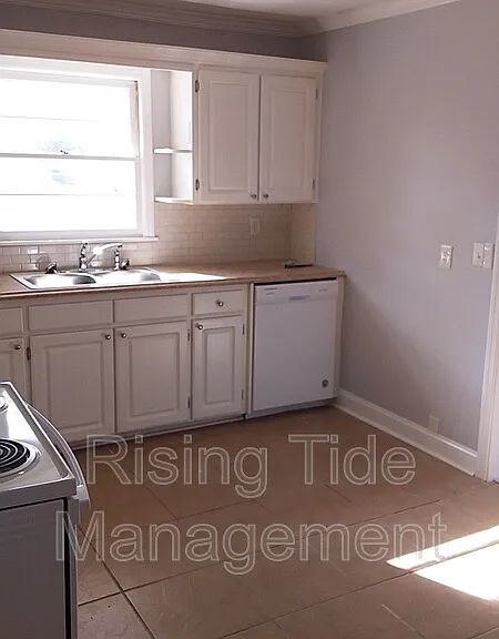 948 Hickory Dr — Photo 38