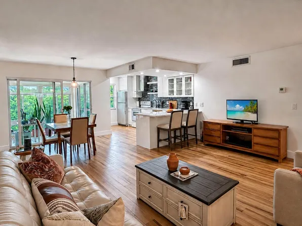 21 Colonial Club Dr APT 303, Boynton Beach, FL 33435
