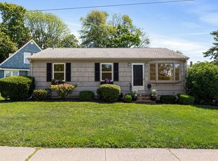 1747 Highland Ave, Fall River, MA 02720