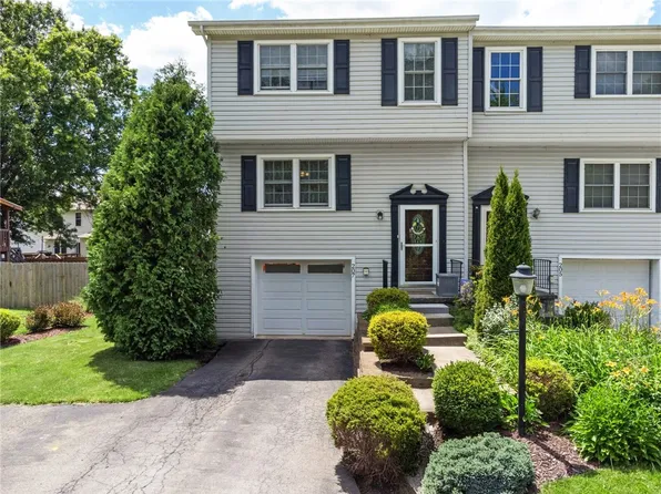 207 Opal Dr, Cranberry Township, PA 16066