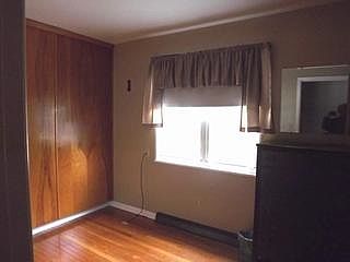 5th image of 43 Dunn Ave