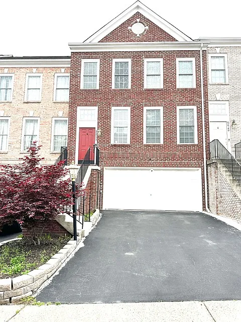 Building Photo - 42751 Falls View Sq