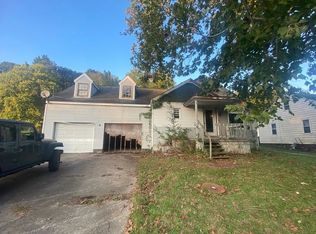 823 Raceland Ave, Raceland, KY 41169