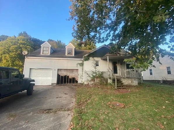 823 Raceland Ave, Raceland, KY 41169
