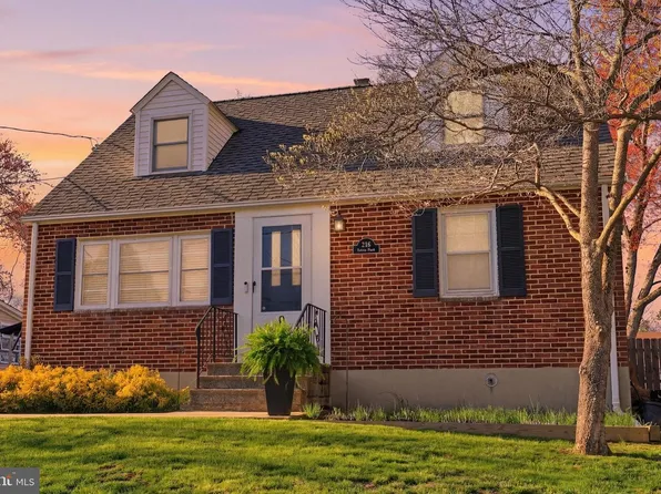 240 Tantum Dr, Hamilton, NJ 08610