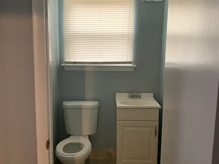 3825 Milford Ave — Photo 6