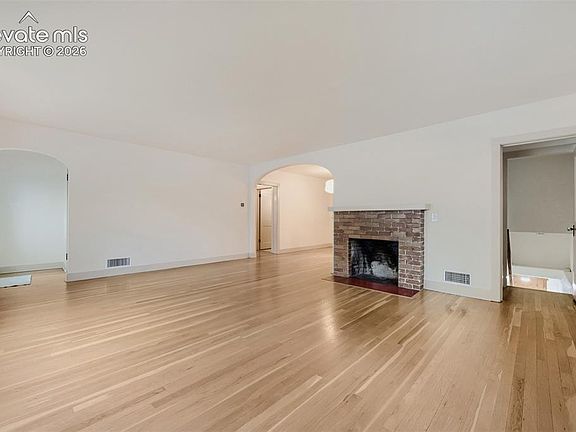 5th image of 2306 N Cascade Ave