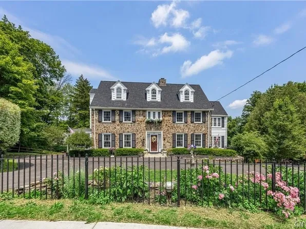 68 Paris Rd, New Hartford, NY 13413