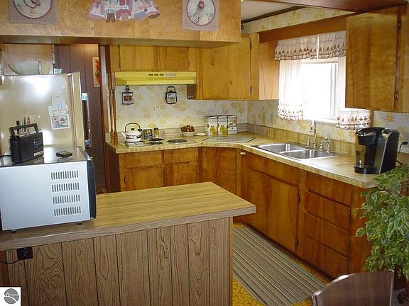 5th image of 4619 Elm Dr