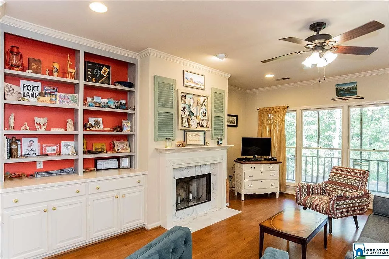 3 bed, 1736 sqft, $2,500 — Photo 4
