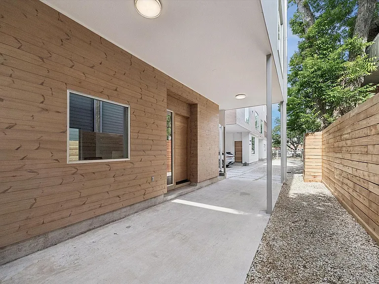 3512 Mount Vernon St — Photo 4