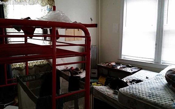 5th image of 90 Sanford St