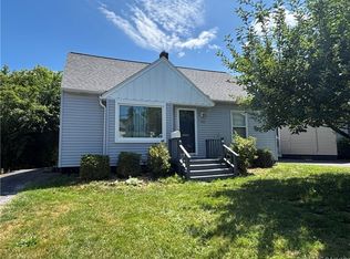 435 Darlington Rd E, Syracuse, NY 13208