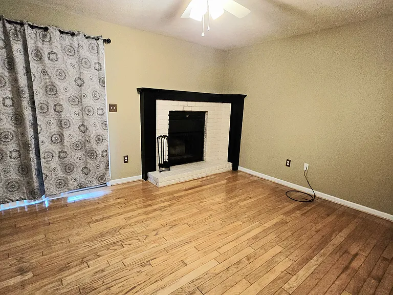 504 Huntington Rd — Photo 5