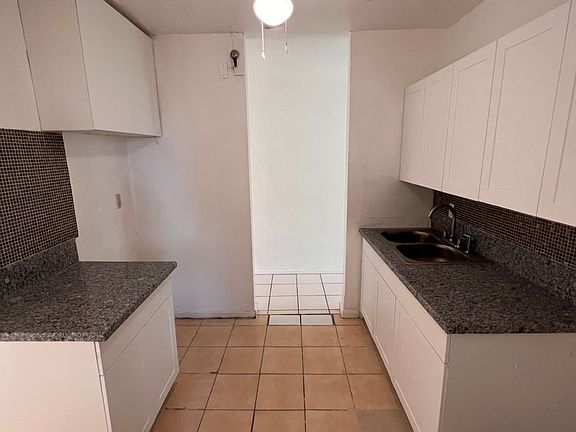 3rd image of 435 NW 30th Ave