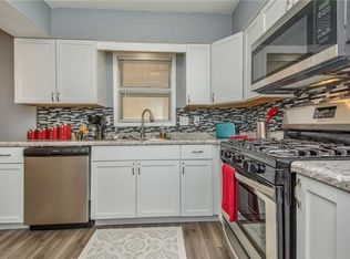 501 Gray St, Des Moines, IA 50315