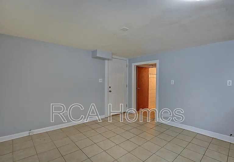 52B Jenny Ln — Photo 5